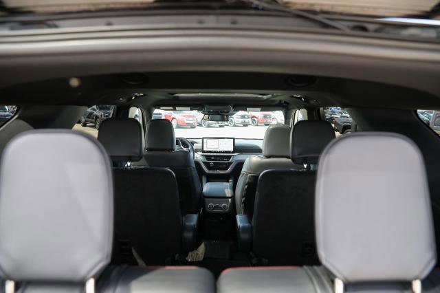 Certified 2025 Ford Explorer ST-Line w/ Premium Package image 17