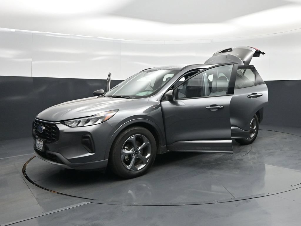 Certified 2023 Ford Escape ST-Line w/ Tech Pack #1 FWD image 32