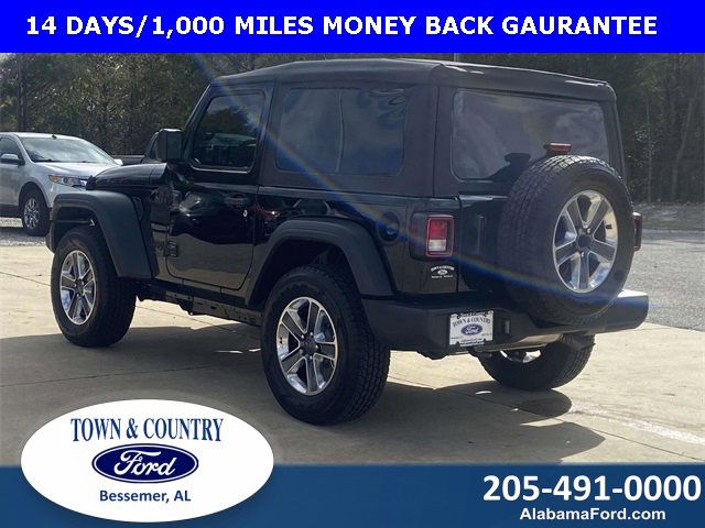 Used 2025 Jeep Wrangler Sport image 5