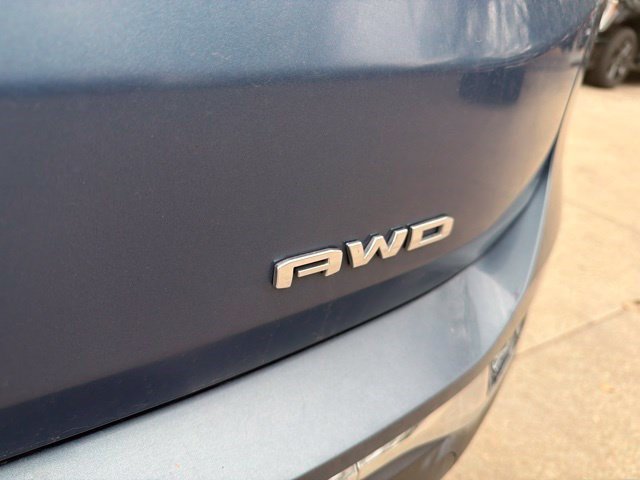 Used 2024 GMC Terrain SLT AWD/4WD image 15