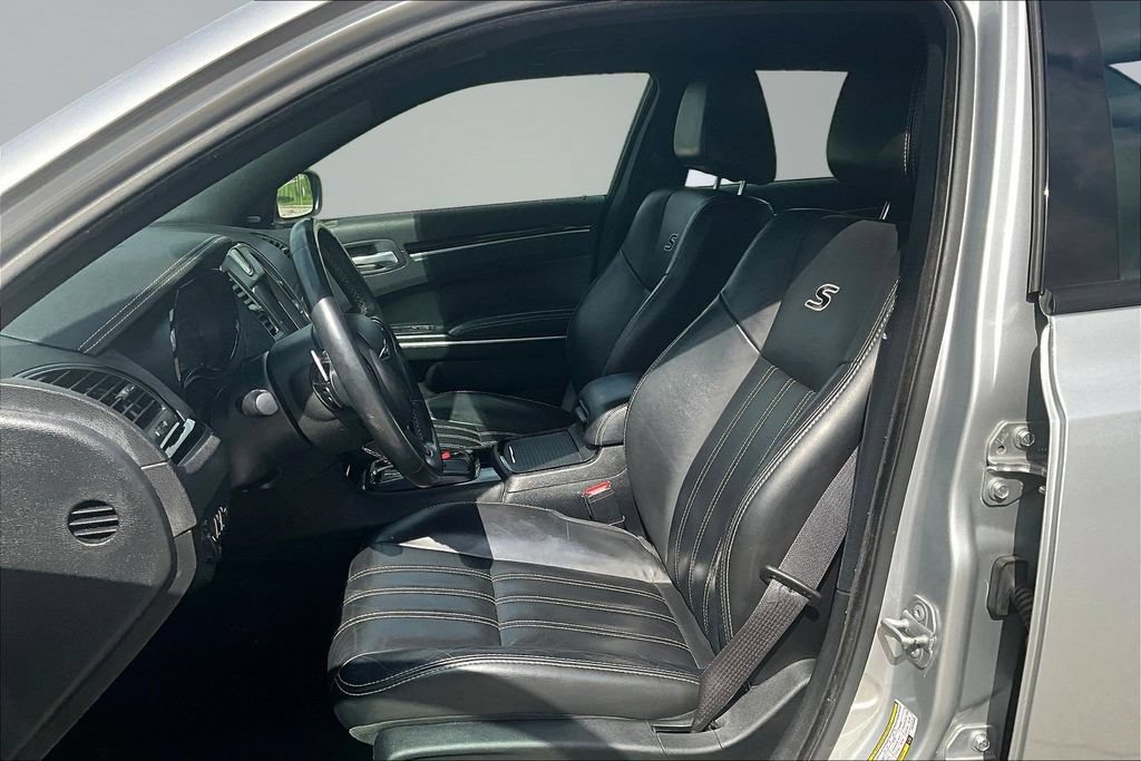 Used 2020 Chrysler 300 S AWD/4WD image 18