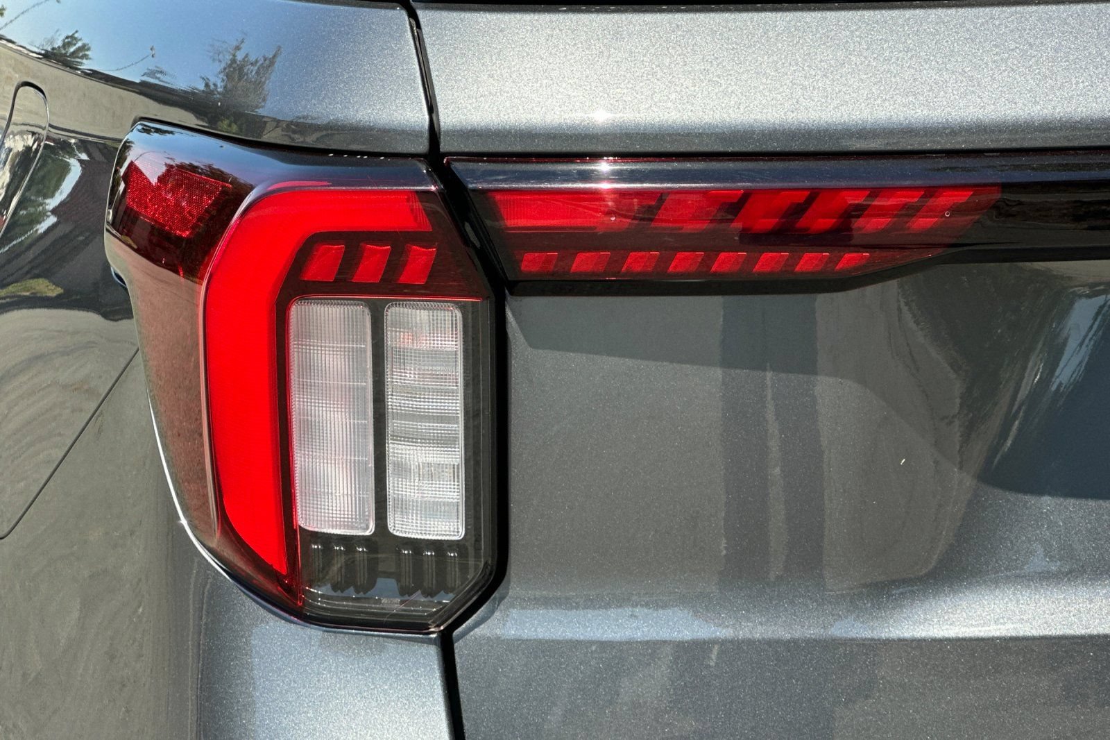 Certified 2025 Ford Explorer ST AWD/4WD image 52