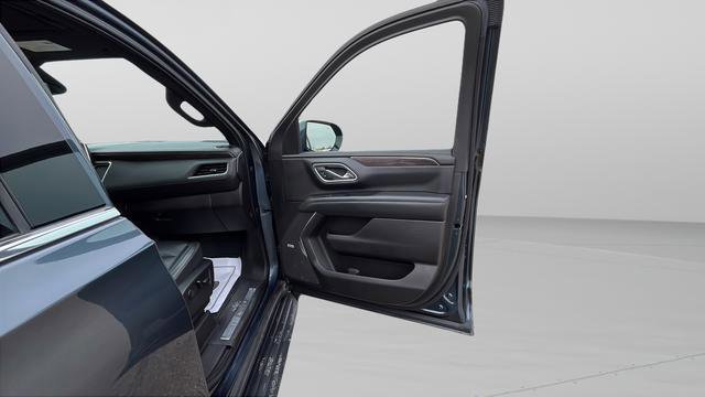 Used 2021 Chevrolet Tahoe LT w/ Luxury Package image 27