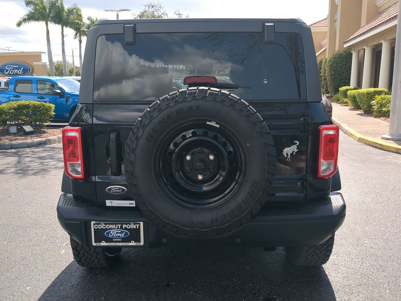 Certified 2023 Ford Bronco Black Diamond image 4