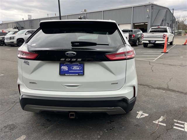 Certified 2022 Ford Edge SEL w/ Convenience Package image 4