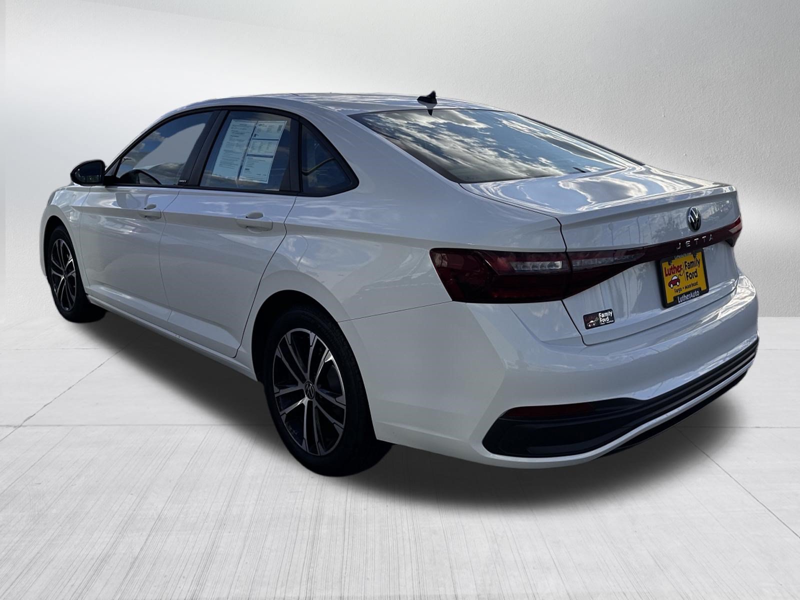 Used 2025 Volkswagen Jetta Sport FWD image 5