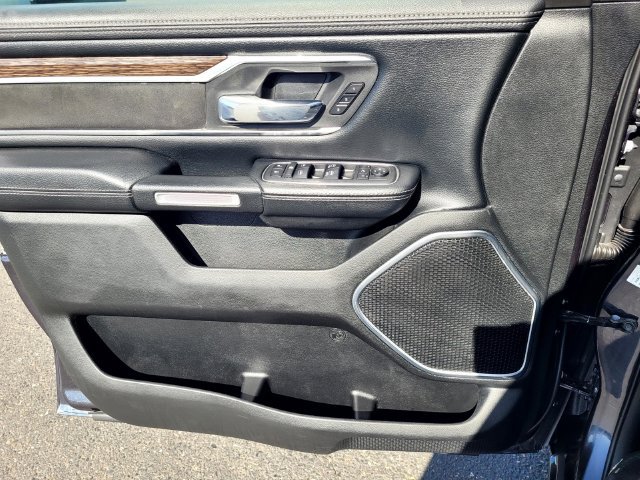 Used 2019 RAM 1500 Laramie AWD/4WD image 14