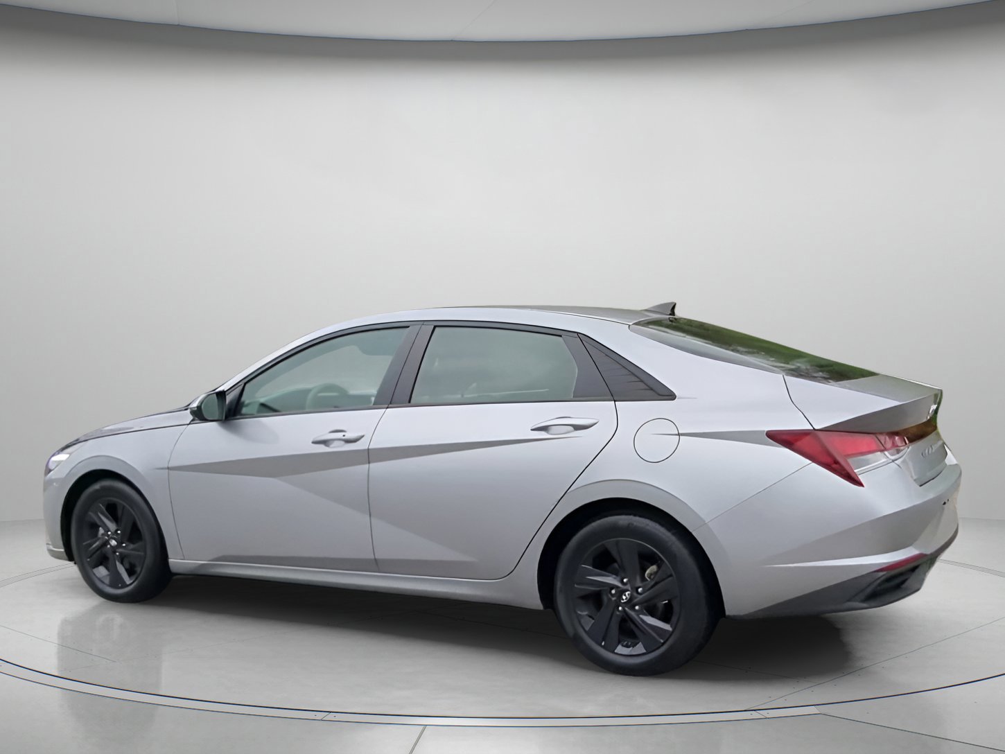 Used 2023 Hyundai Elantra SEL w/ Cargo Package image 11