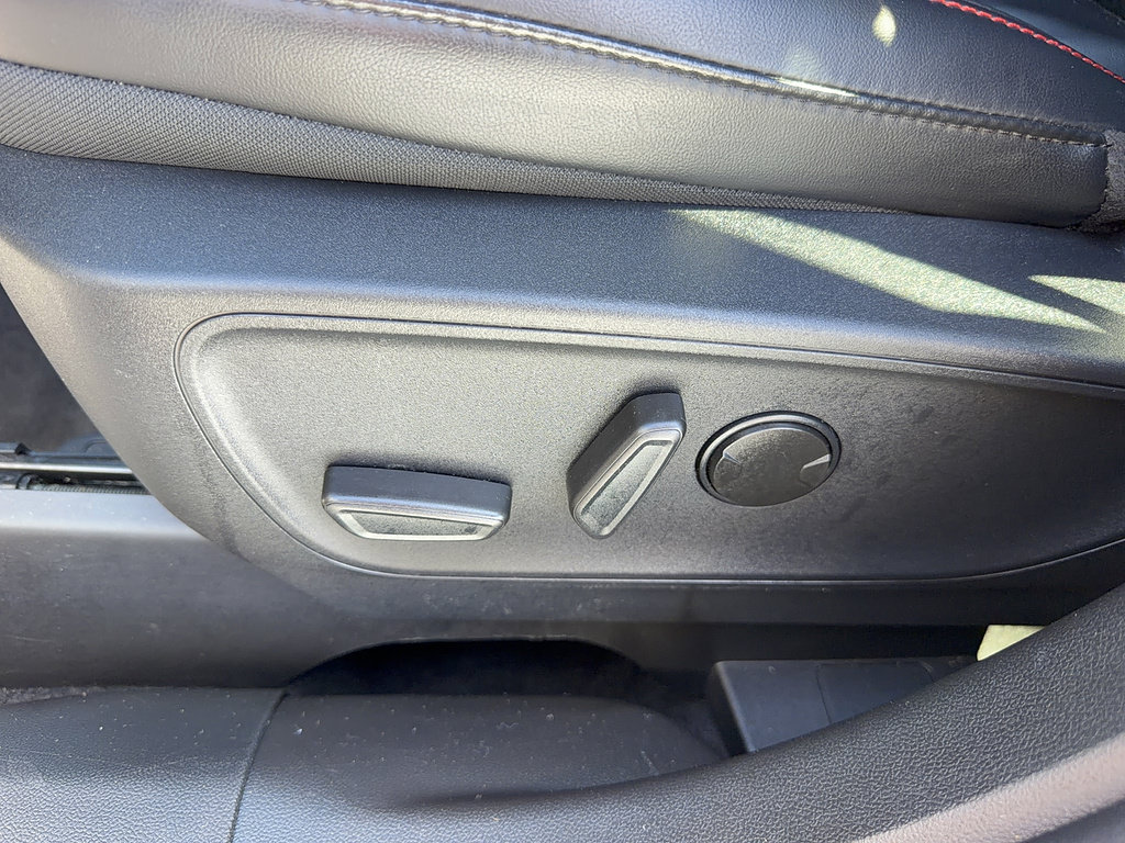 Certified 2025 Ford Escape ST-Line FWD image 33
