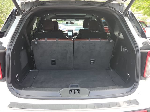 Certified 2024 Ford Explorer Platinum w/ Technology Package AWD/4WD image 15