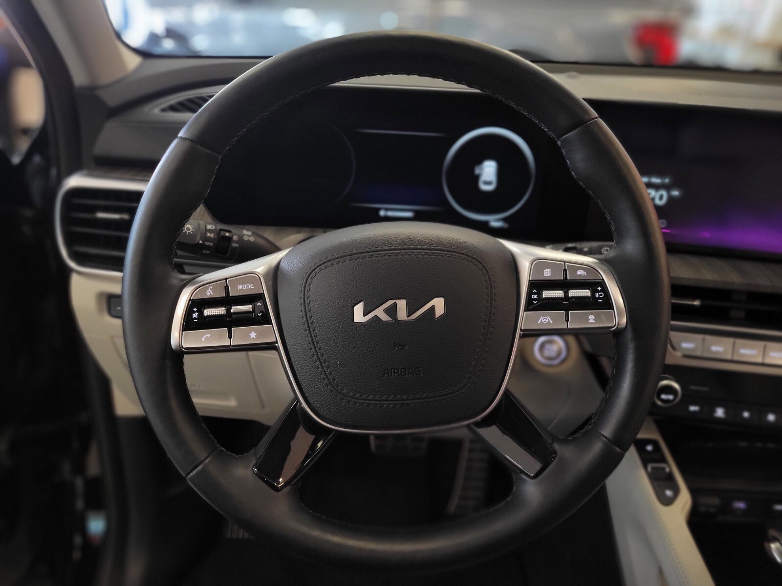 Used 2024 Kia Telluride SX w/ Towing Package image 26