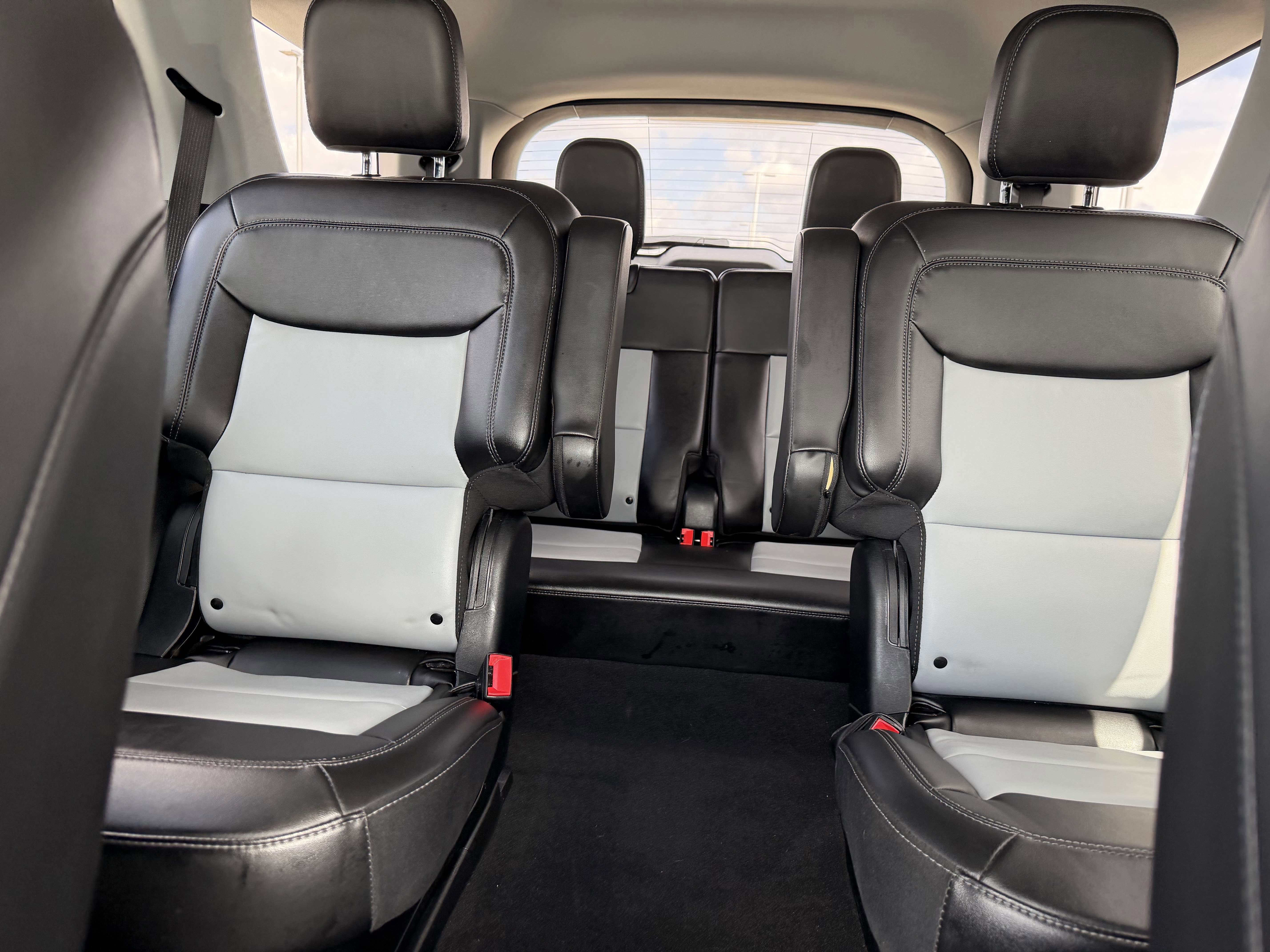 Certified 2023 Ford Explorer XLT w/ Equipment Group 202A AWD/4WD image 13