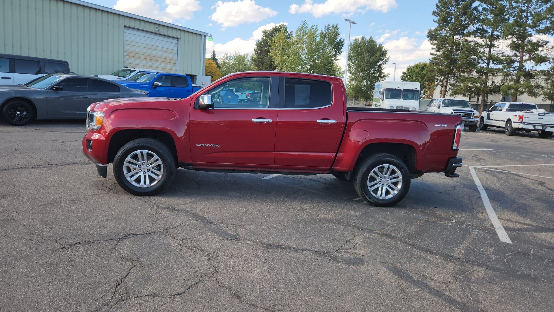 Used 2017 GMC Canyon SLT w/ Trailering Package AWD/4WD image 6
