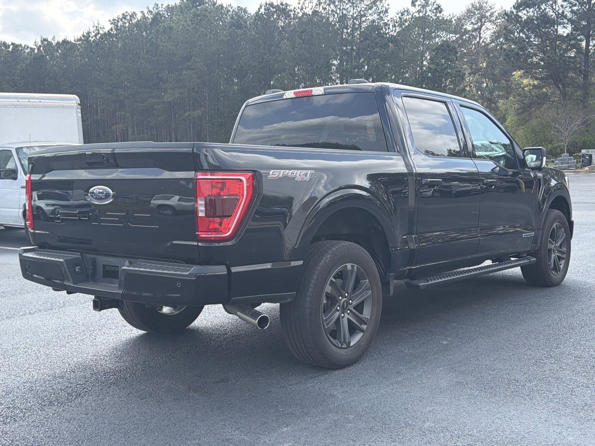 Certified 2023 Ford F150 XLT w/ Equipment Group 302A High image 4