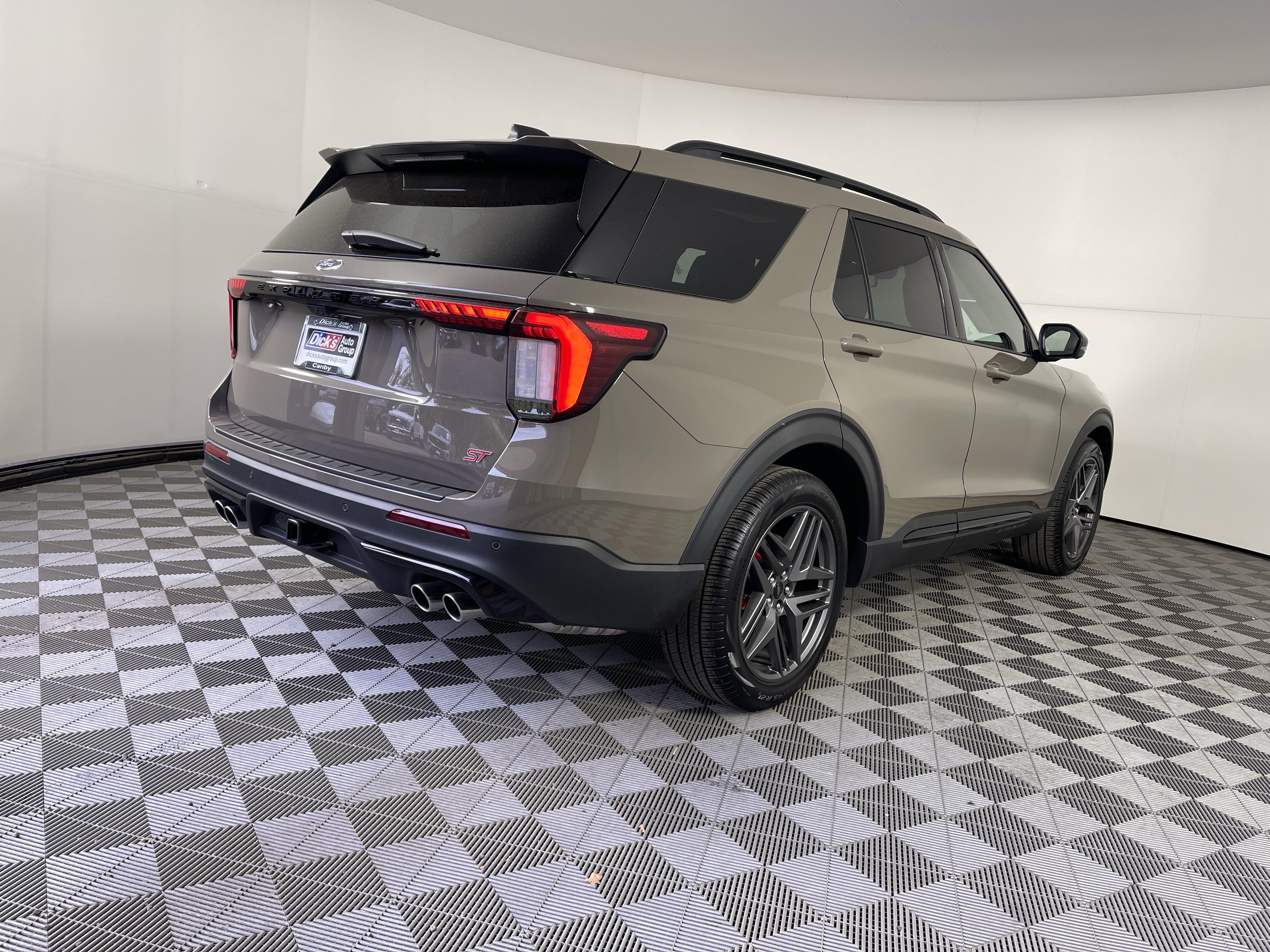 Certified 2026 Ford Explorer ST w/ Sun And Sound Package AWD/4WD image 6