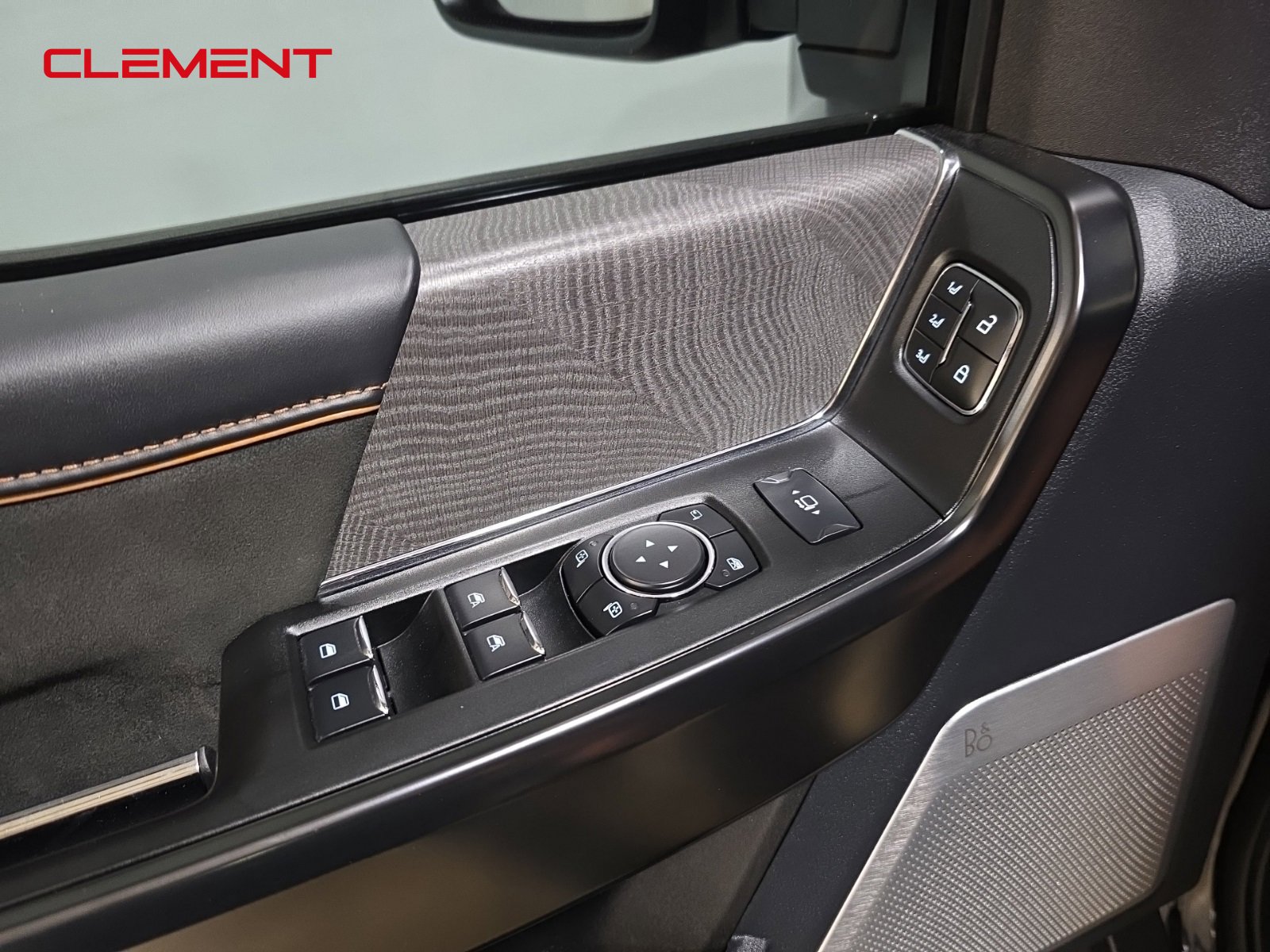 Certified 2023 Ford F450 Platinum w/ FX4 Off-Road Package image 26