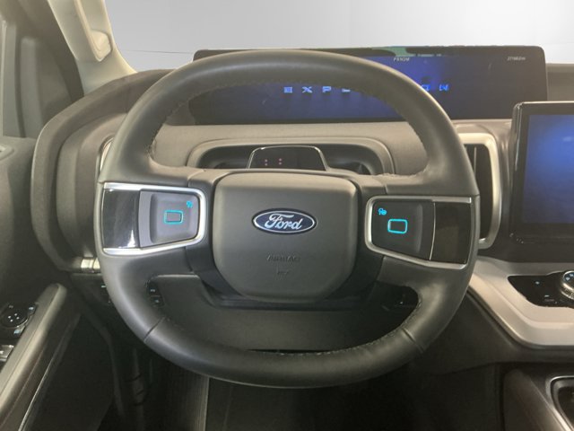 Certified 2025 Ford Expedition Active AWD/4WD image 12