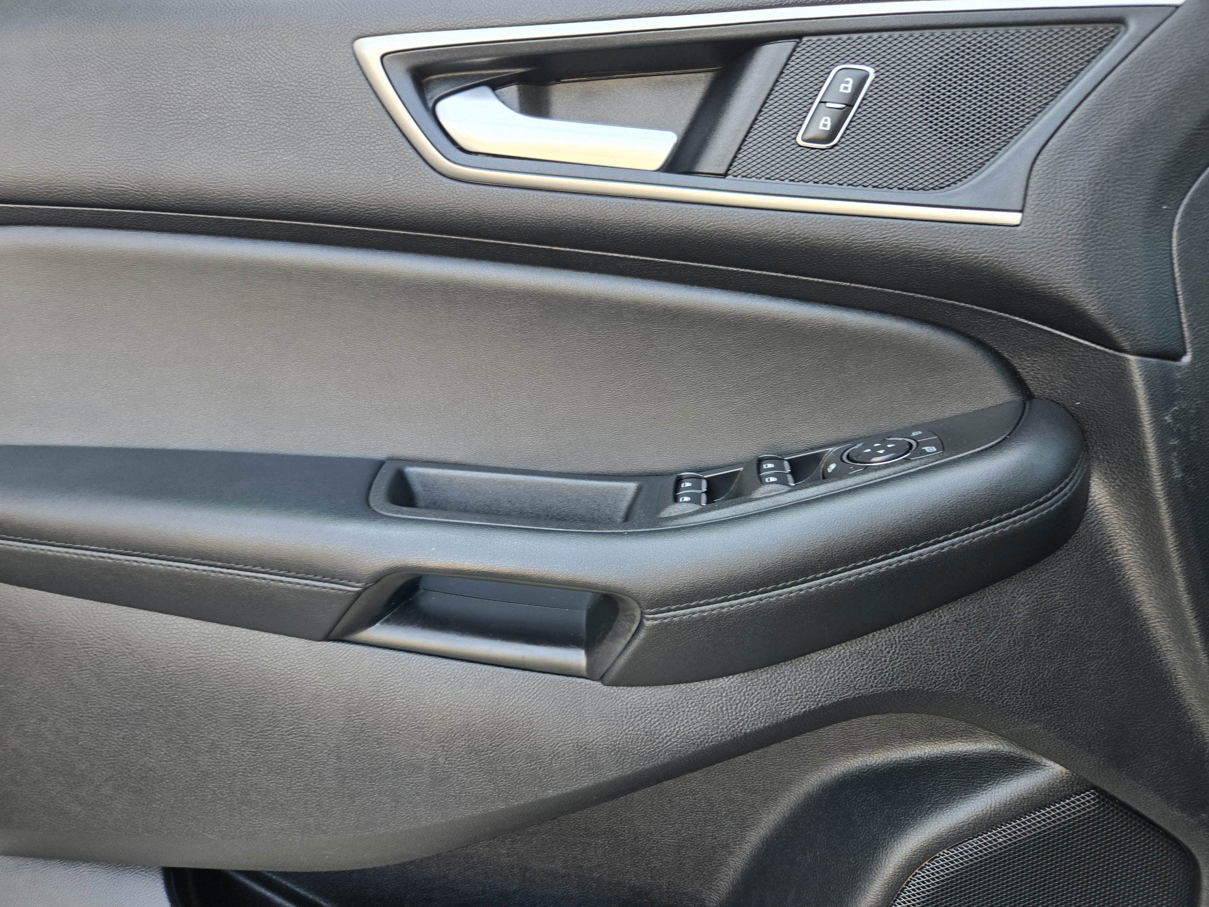 Certified 2021 Ford Edge SEL image 17