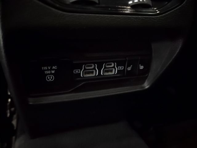 Used 2023 Jeep Grand Cherokee Limited AWD/4WD image 31