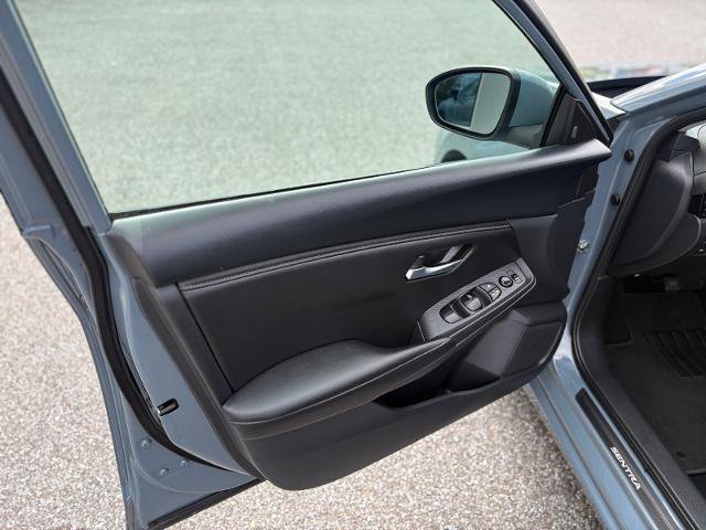 Used 2025 Nissan Sentra SV FWD image 10