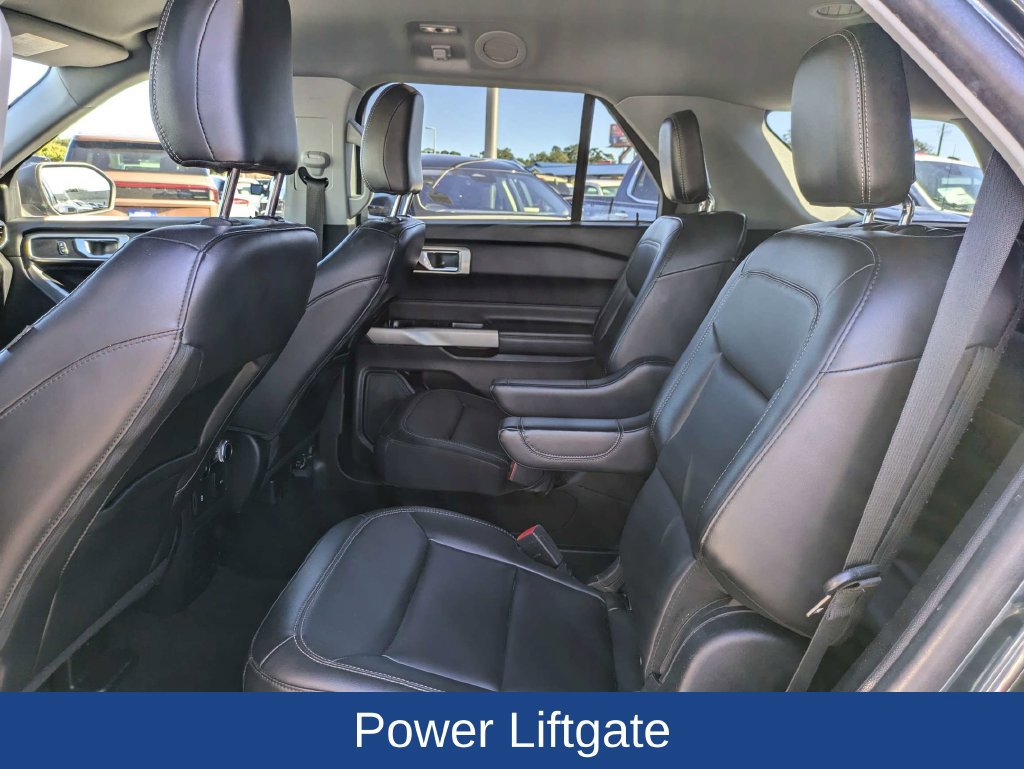 Certified 2022 Ford Explorer XLT w/ Equipment Group 202A RWD image 16