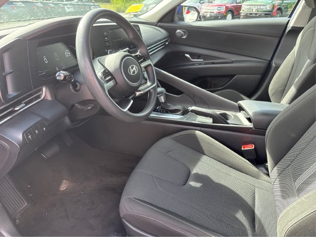 Used 2024 Hyundai Elantra SE FWD image 11