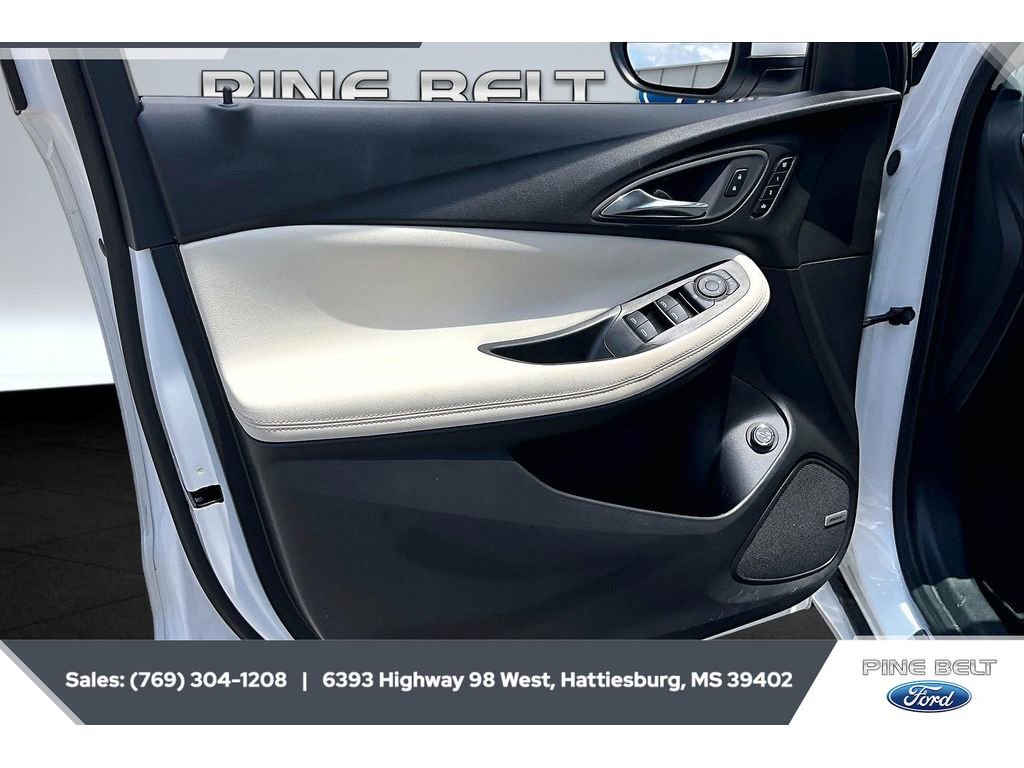 Used 2024 Buick Encore GX Avenir w/ Avenir Technology Package FWD image 17