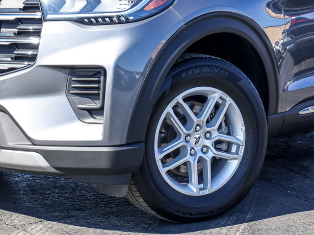 Certified 2025 Ford Explorer Active image 9