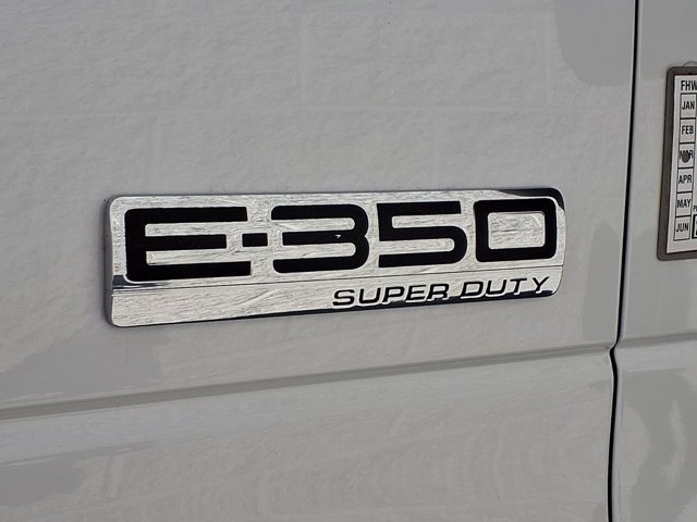 Certified 2022 Ford E-350 and Econoline 350 Super Duty RWD image 26