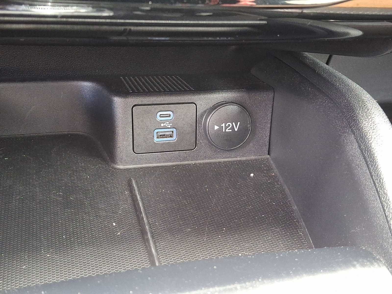 Certified 2023 Ford Escape ST-Line w/ Tech Pack #1 AWD/4WD image 25