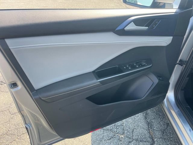 Used 2024 Volkswagen Taos SE image 21