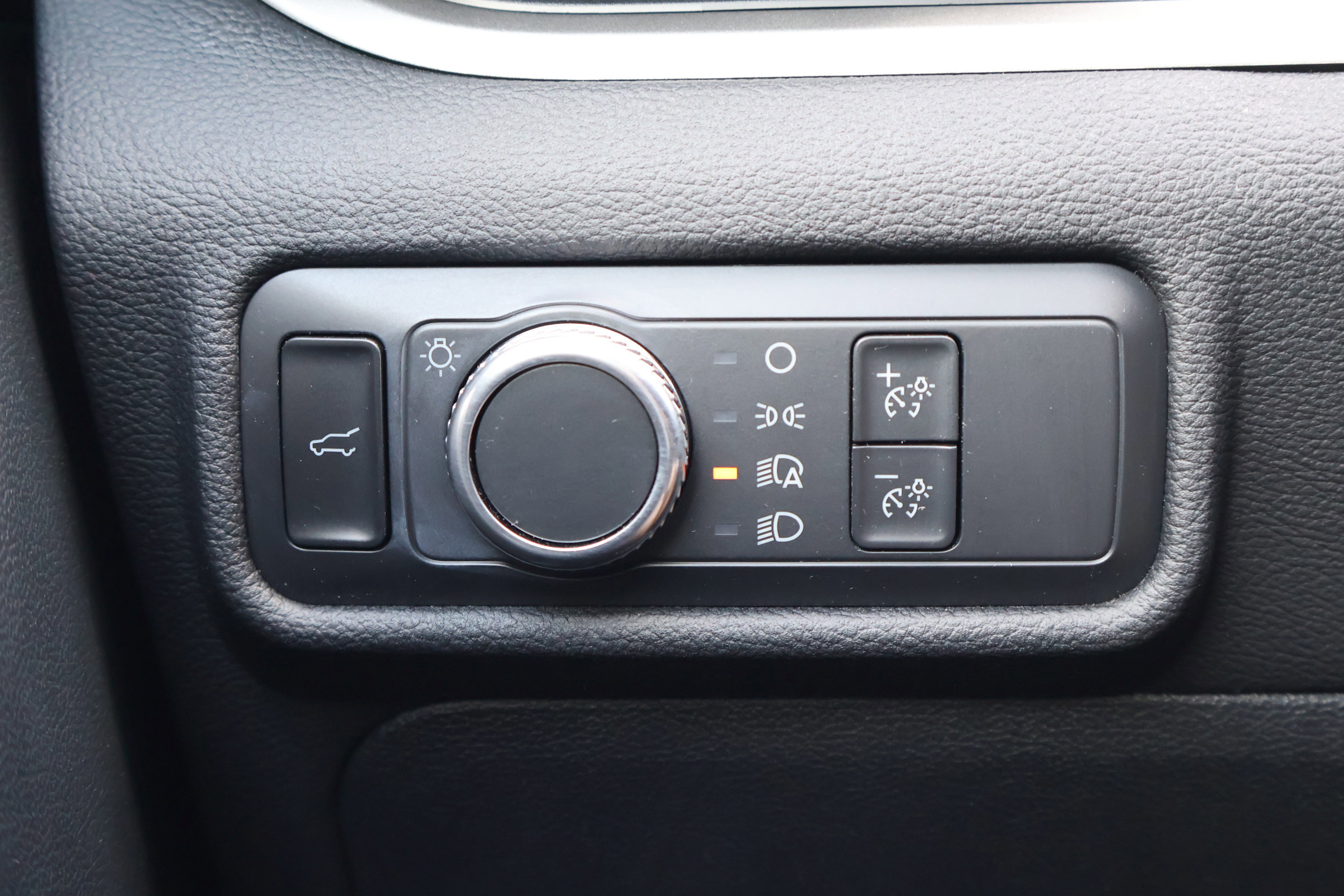 Certified 2021 Ford Explorer XLT image 17