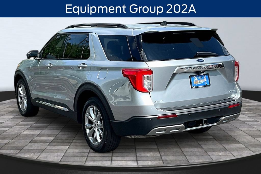 Certified 2023 Ford Explorer XLT w/ Equipment Group 202A AWD/4WD image 4