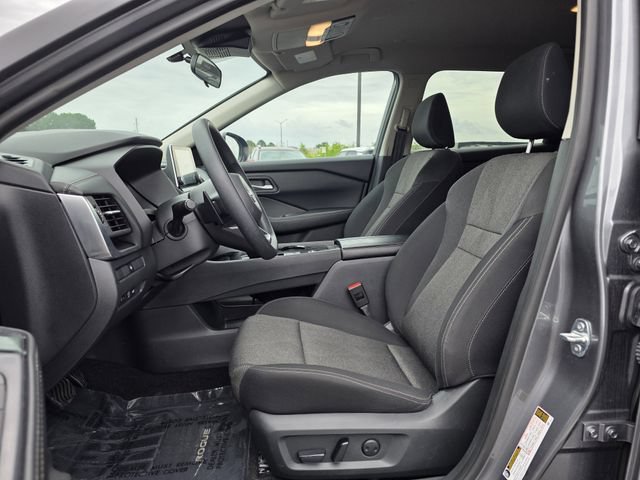 Used 2024 Nissan Rogue SV FWD image 12