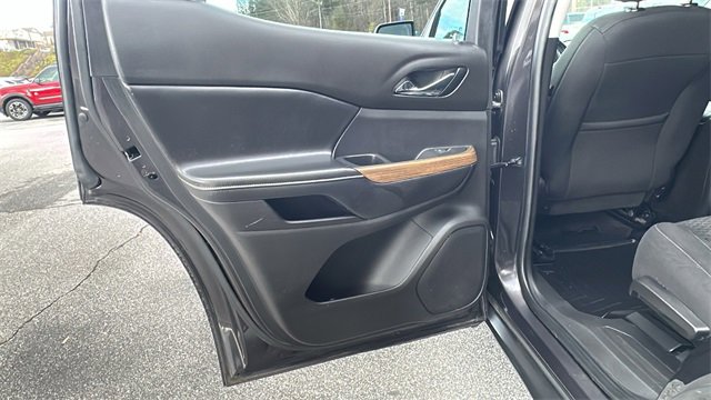 Used 2019 GMC Acadia SLE image 20