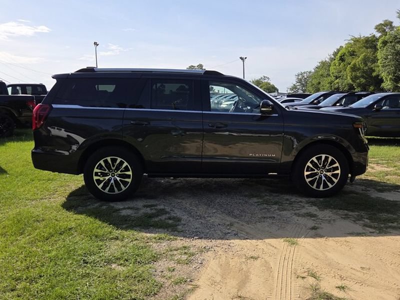 Certified 2025 Ford Expedition Platinum AWD/4WD image 14