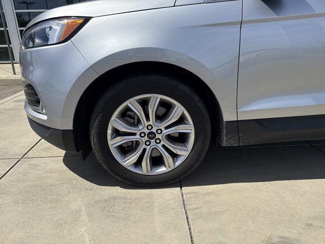 Certified 2024 Ford Edge Titanium AWD/4WD image 9
