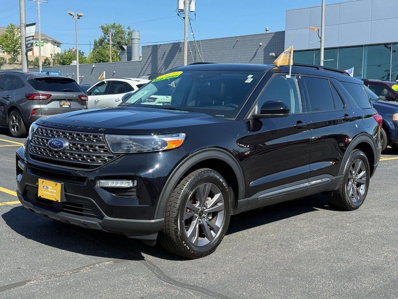 Certified 2023 Ford Explorer XLT w/ Equipment Group 202A AWD/4WD image 10