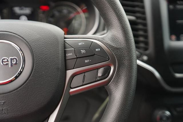 Used 2020 Jeep Cherokee Latitude FWD image 23