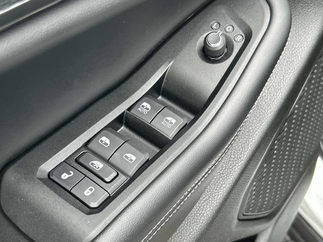 Used 2023 Jeep Grand Cherokee L Laredo AWD/4WD image 33