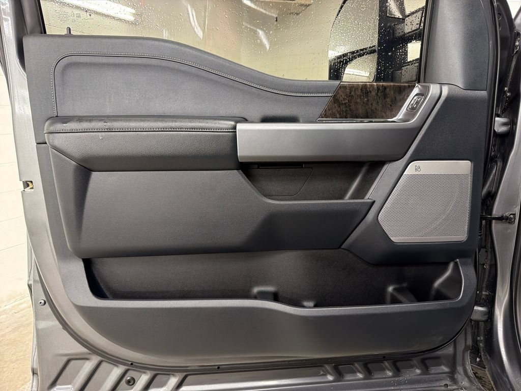 Certified 2025 Ford F450 Lariat w/ Lariat Ultimate Package AWD/4WD image 18