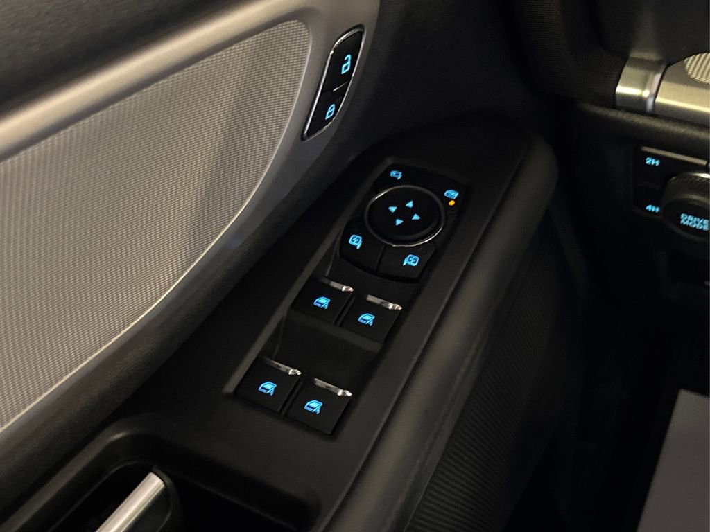 Certified 2025 Ford Expedition Active AWD/4WD image 36