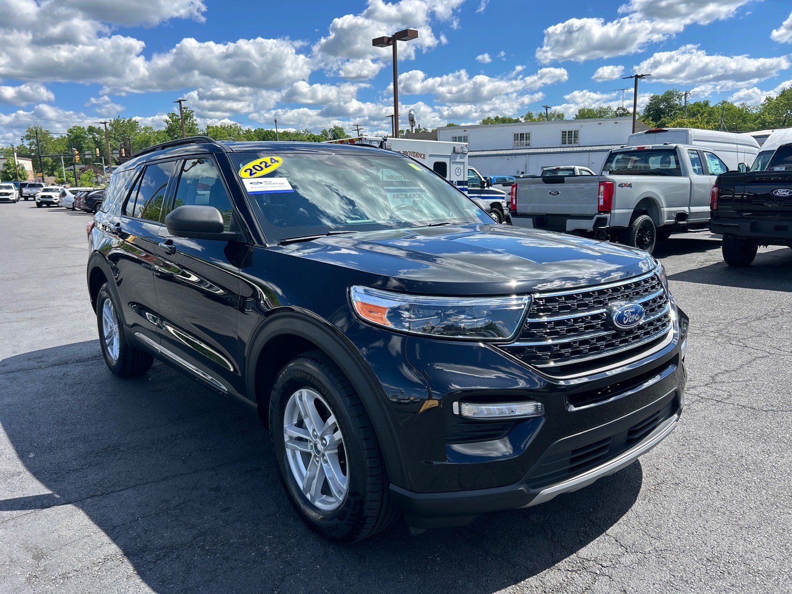 Certified 2024 Ford Explorer XLT w/ Equipment Group 202A AWD/4WD image 24