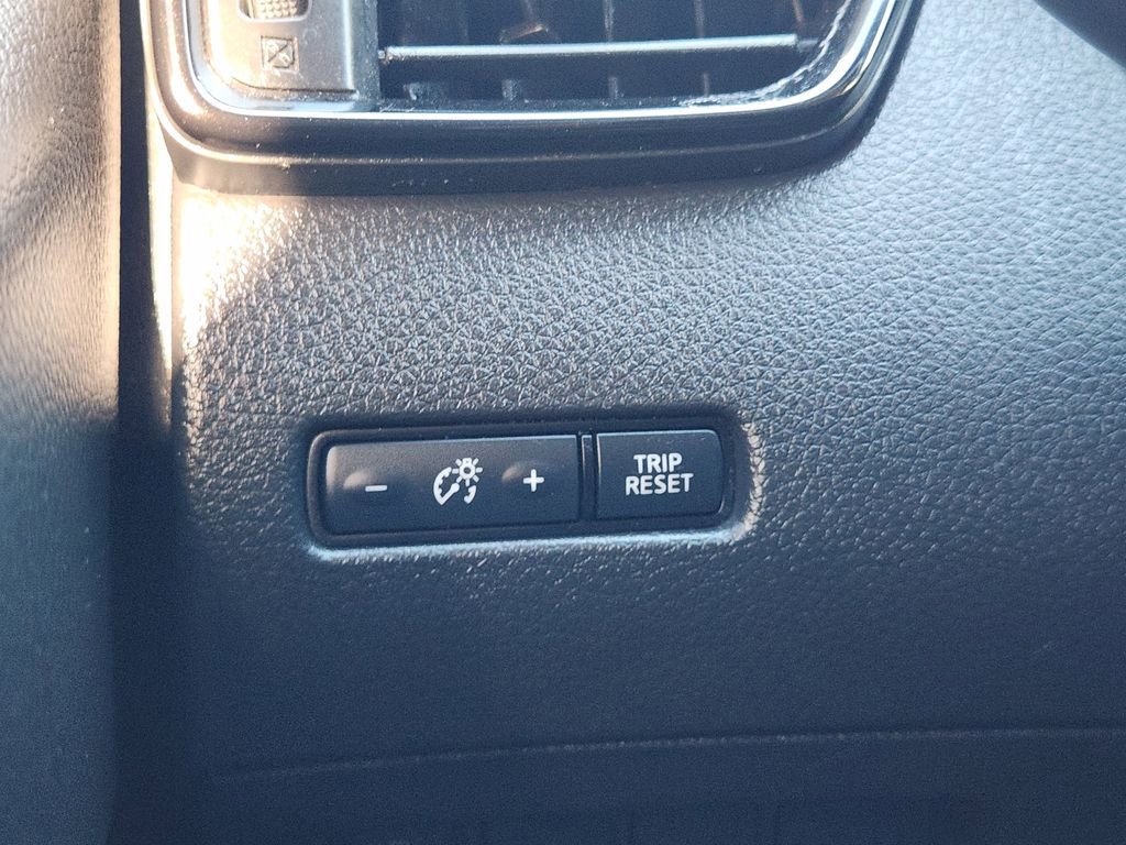 Used 2019 Nissan Rogue Sport S image 20