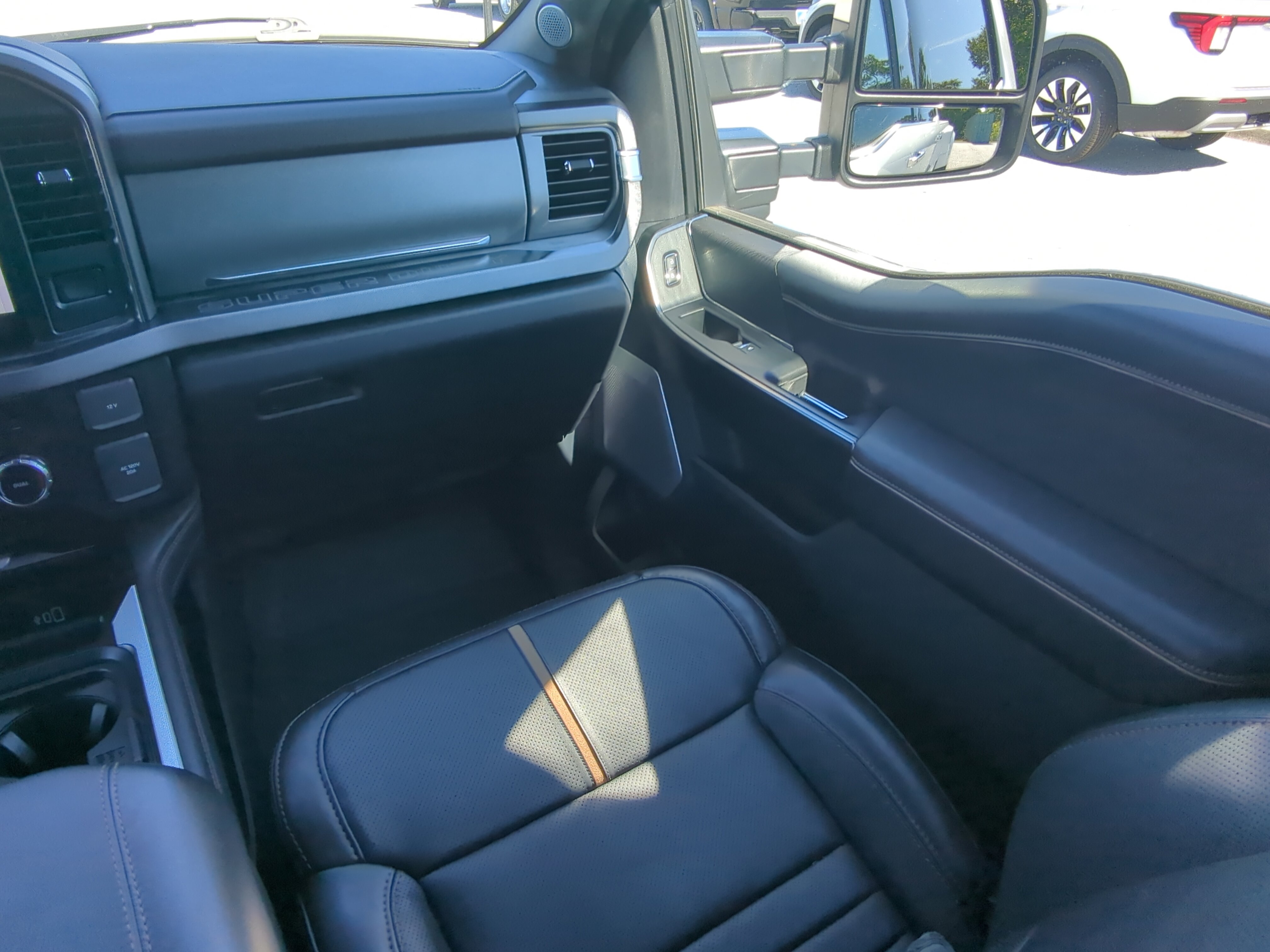 Certified 2024 Ford F450 Platinum w/ FX4 Off-Road Package AWD/4WD image 15