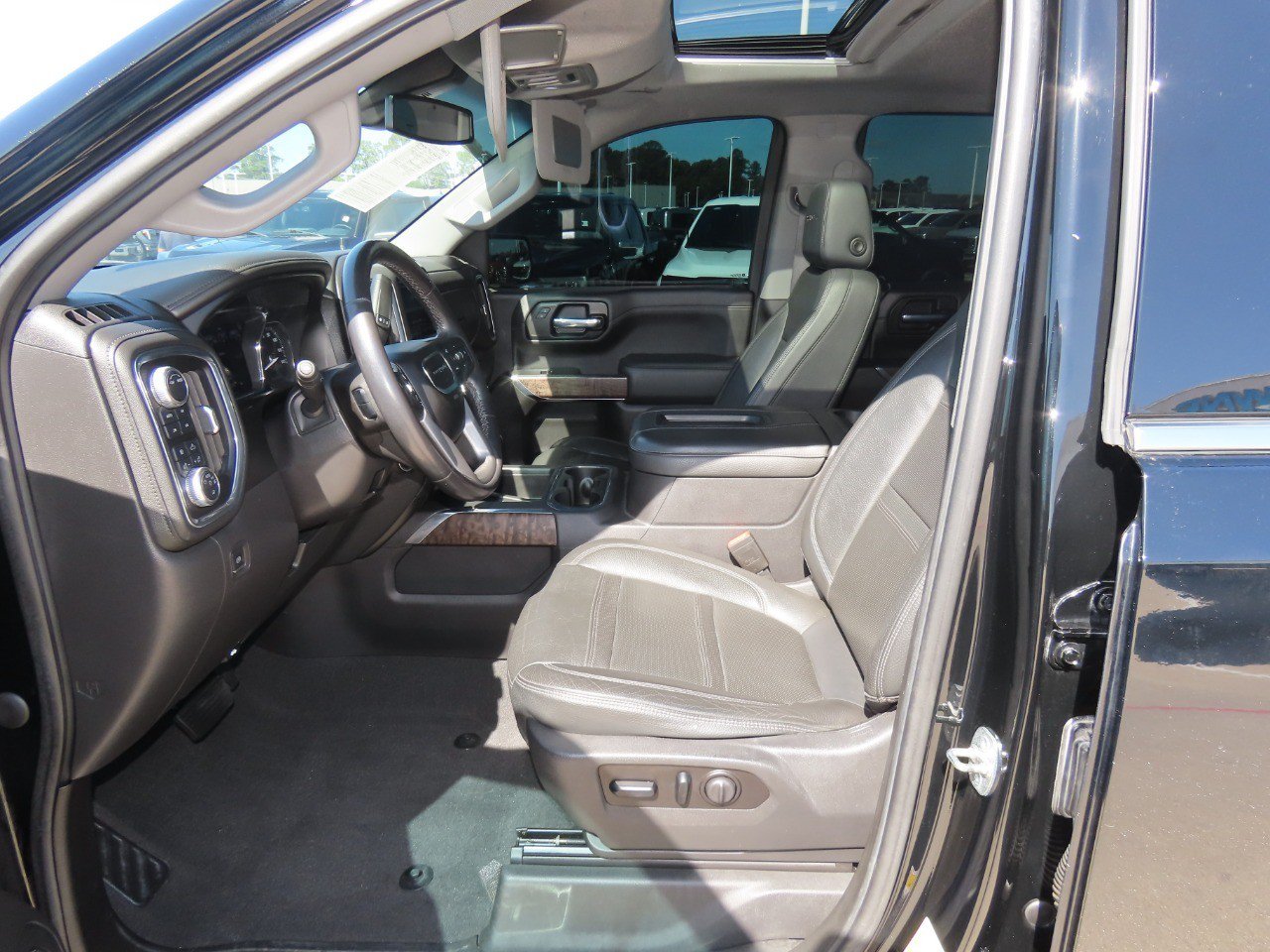 Used 2021 GMC Sierra 1500 Denali w/ Driver Alert Package II AWD/4WD image 25
