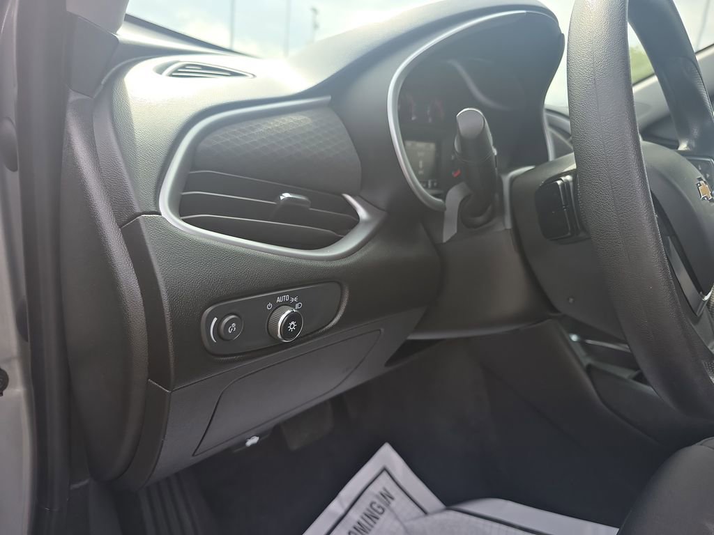 Used 2023 Chevrolet Malibu LT FWD image 19