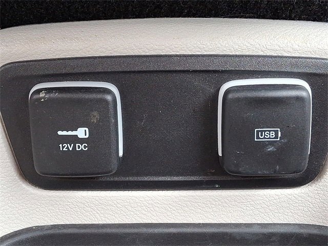 Used 2020 Chrysler Pacifica Touring-L Plus image 25