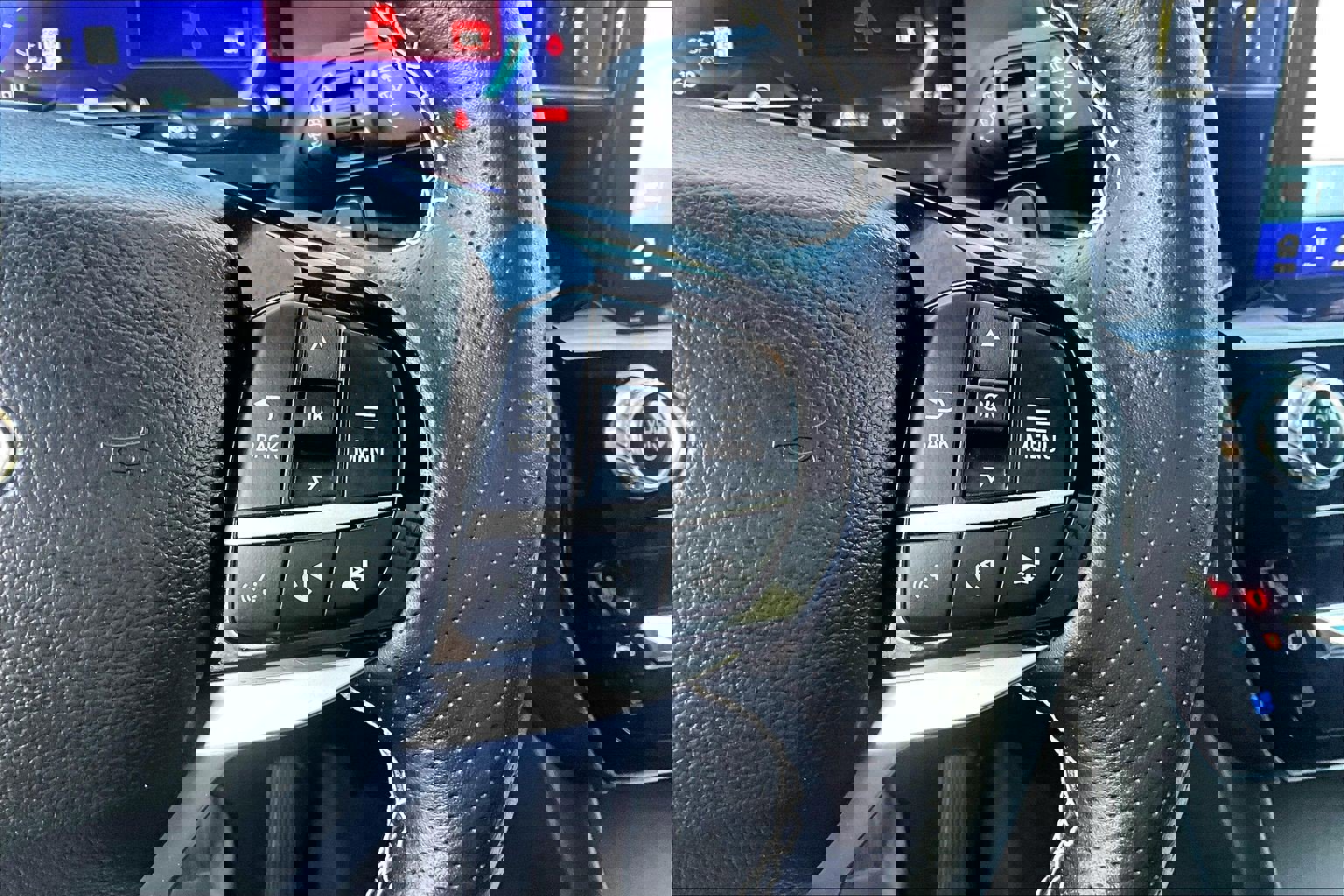 Certified 2022 Ford Explorer ST w/ Equipment Group 401A image 21