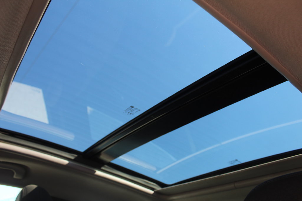 Used 2021 Chevrolet Malibu LT FWD image 12